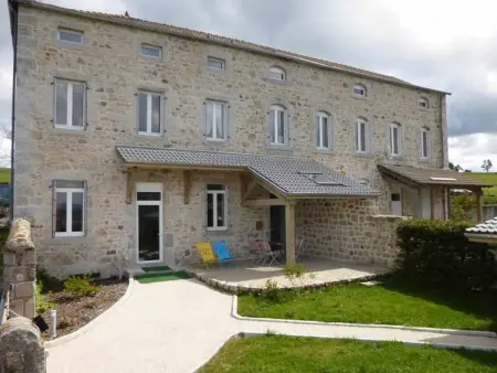 Location gite à Le Mas de Tence, Gîte familial en pleine nature avec cour privée, Wi-Fi et proche randonnées à Le Mas-de-Tence