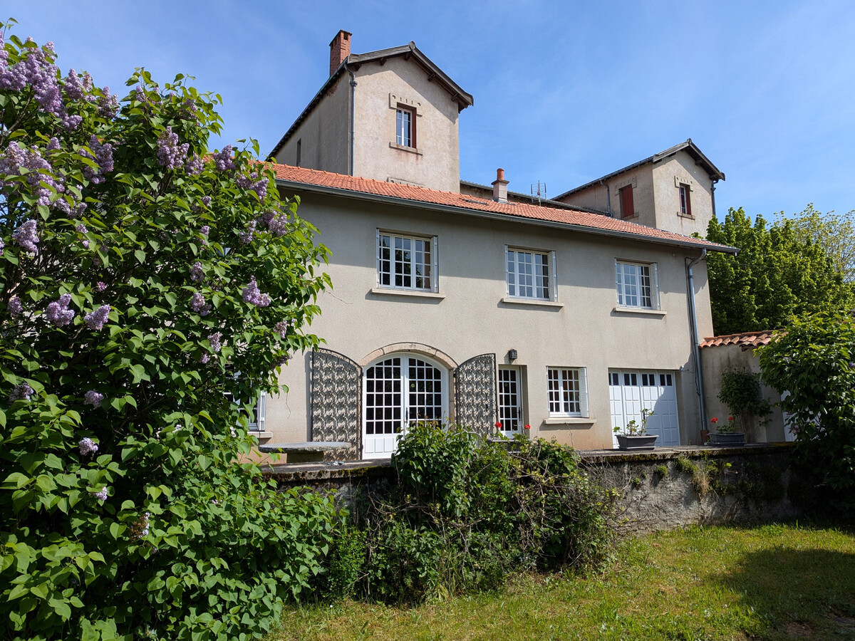 Gîte 6 pers. à Allègre, 700 m² de terrain et accès direct au bourg - Photo 1