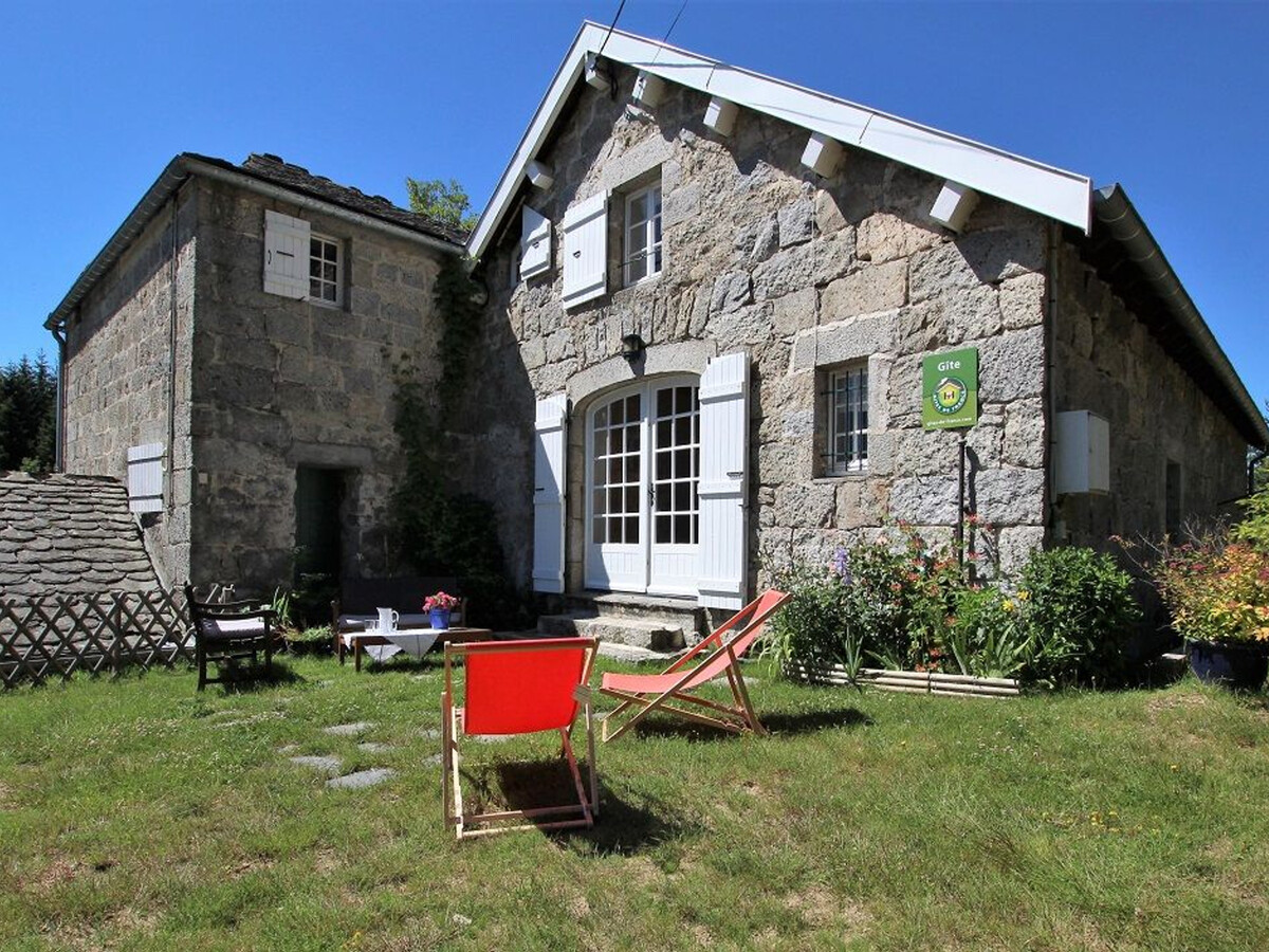 Gîte Nature au Chambon-sur-Lignon : 2 terrasses, 5-7 pers. - Photo 1