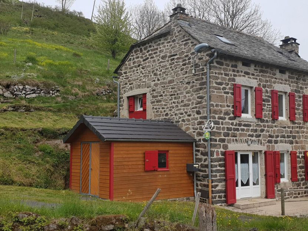 Gîte 6 personnes aux Estables, terrasse 50m² face au Mézenc - Photo 1