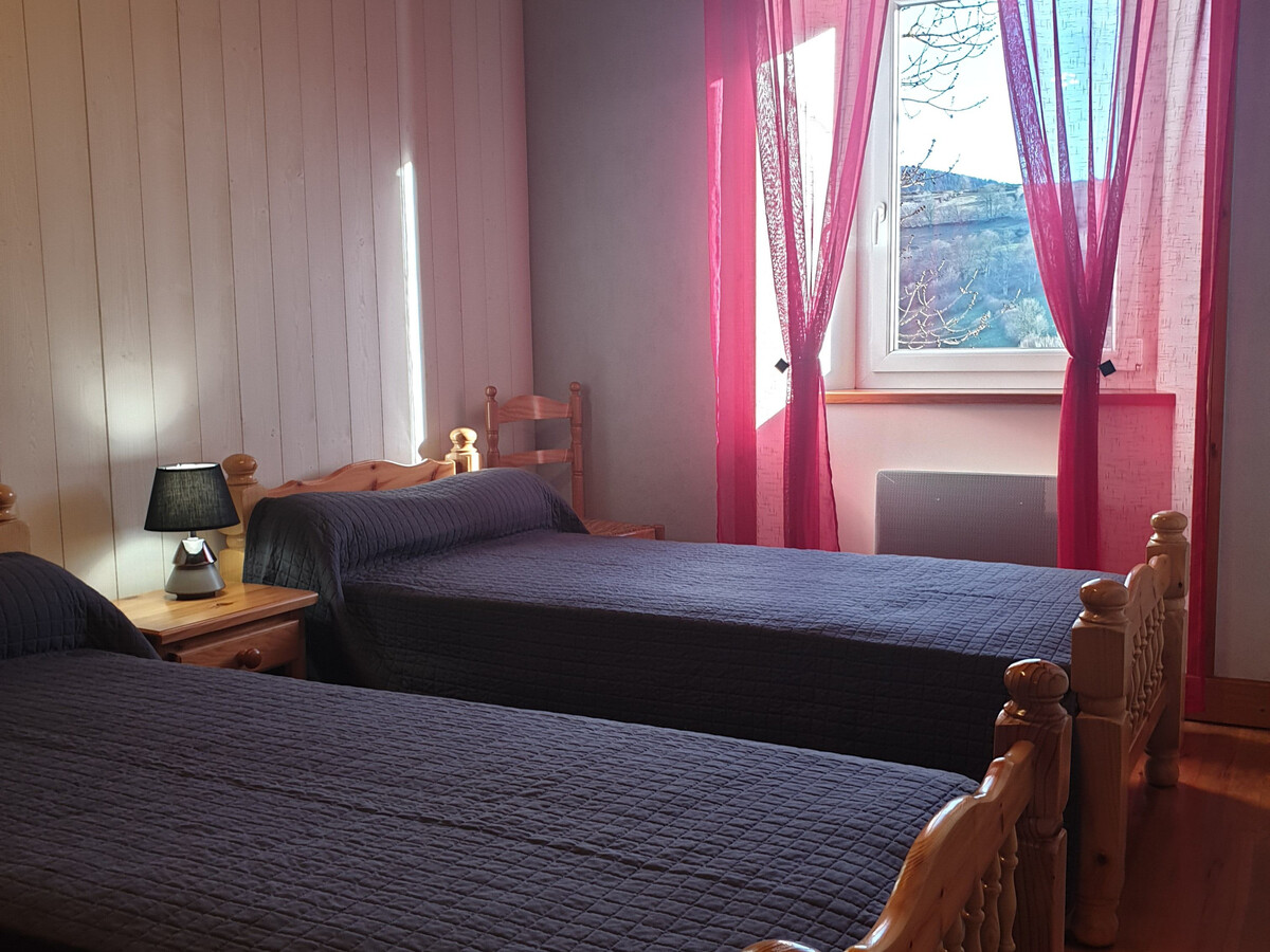 Gîte 6 personnes aux Estables, terrasse 50m² face au Mézenc - Photo 8
