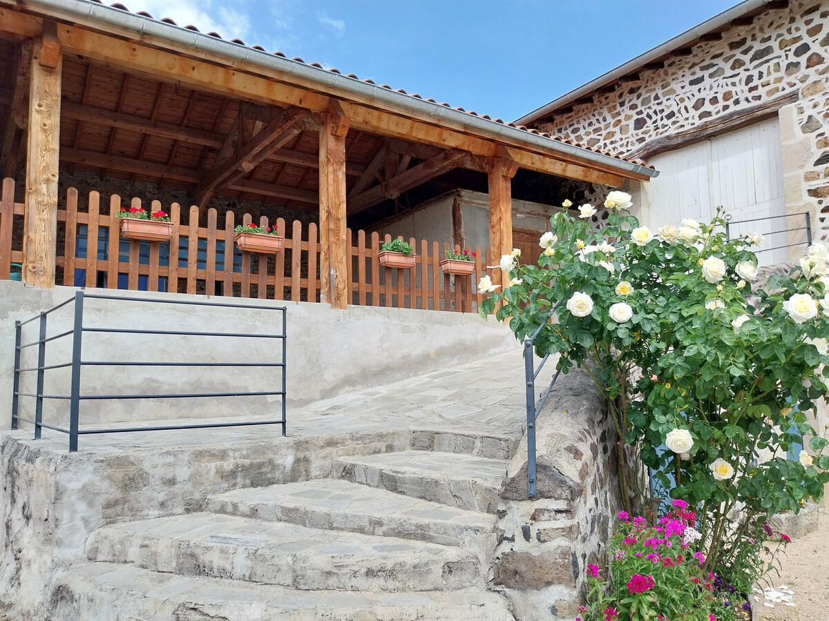 Ferme du XIXe siècle, cour fermée 200m², gorges Loire - Photo 15