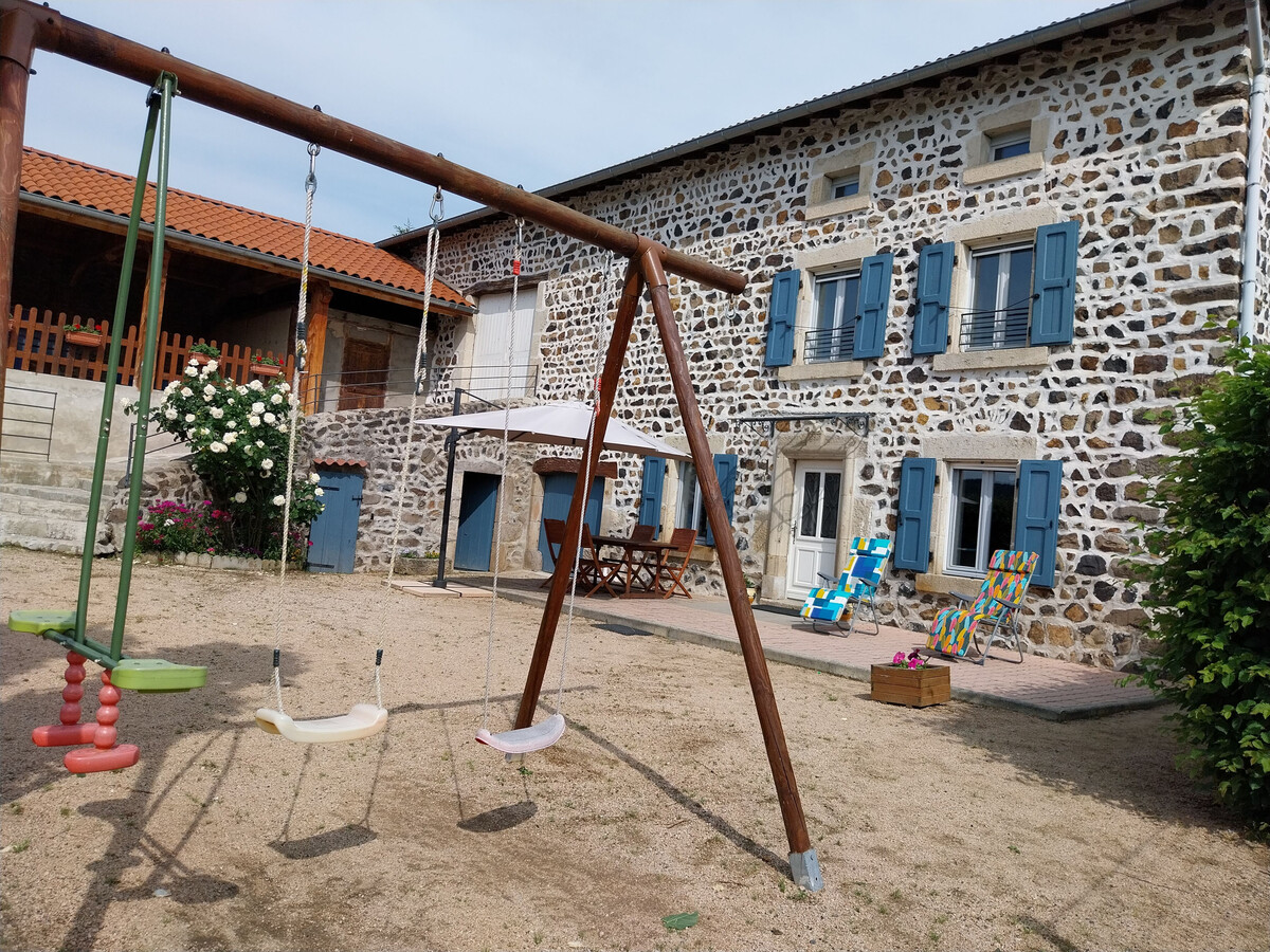 Ferme du XIXe siècle, cour fermée 200m², gorges Loire - Photo 17