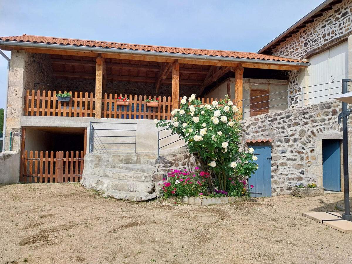 Ferme du XIXe siècle, cour fermée 200m², gorges Loire - Photo 18