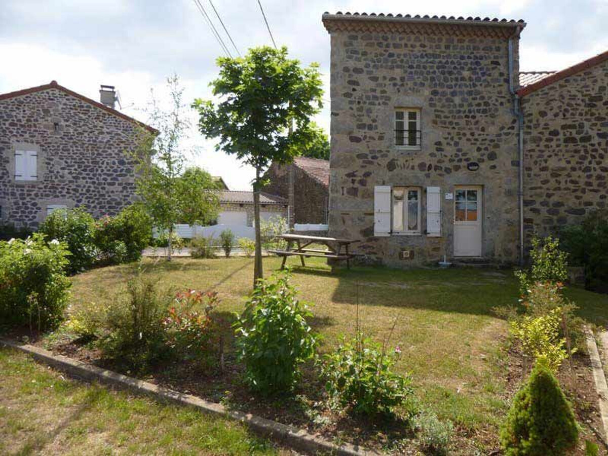 Gîte indépendant 4 pers. à Rauret, cour privée et terrain de pétanque - Photo 2