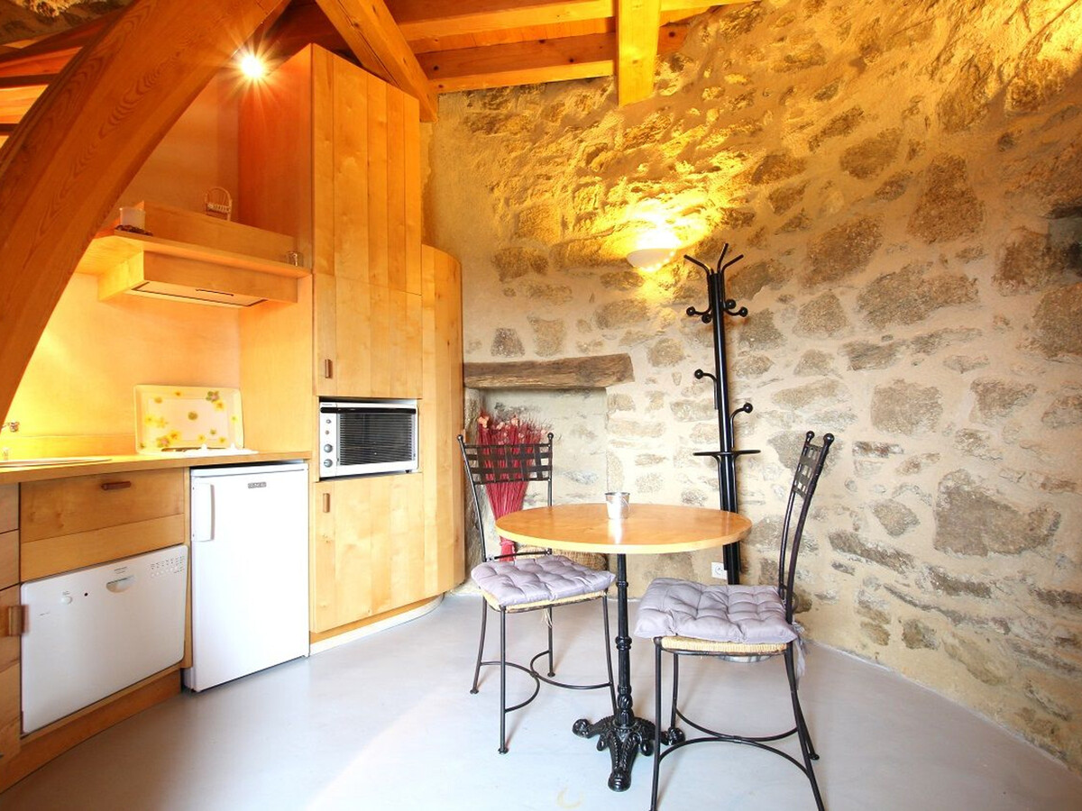 Moulin à vent restauré, vue vallée et parc éolien - Photo 2
