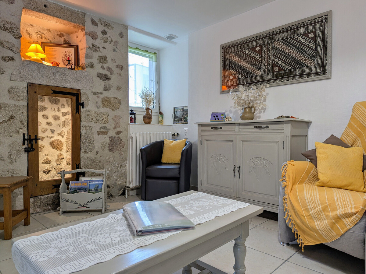 Gîte 6 pers. en Auvergne, cour fermée et jardin privé - Photo 6