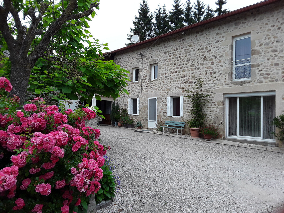 Gîte 6 pers. en Auvergne, cour fermée et jardin privé - Photo 23