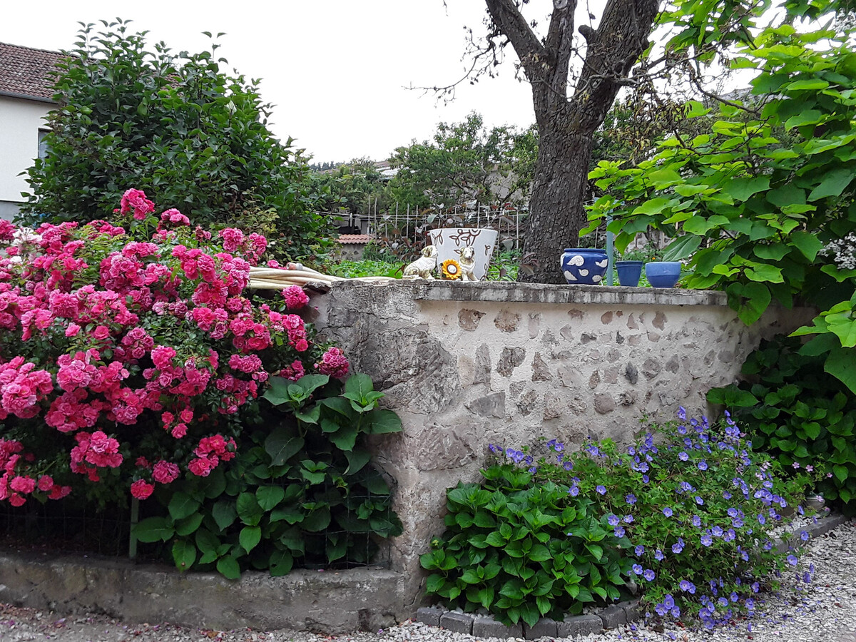 Gîte 6 pers. en Auvergne, cour fermée et jardin privé - Photo 24