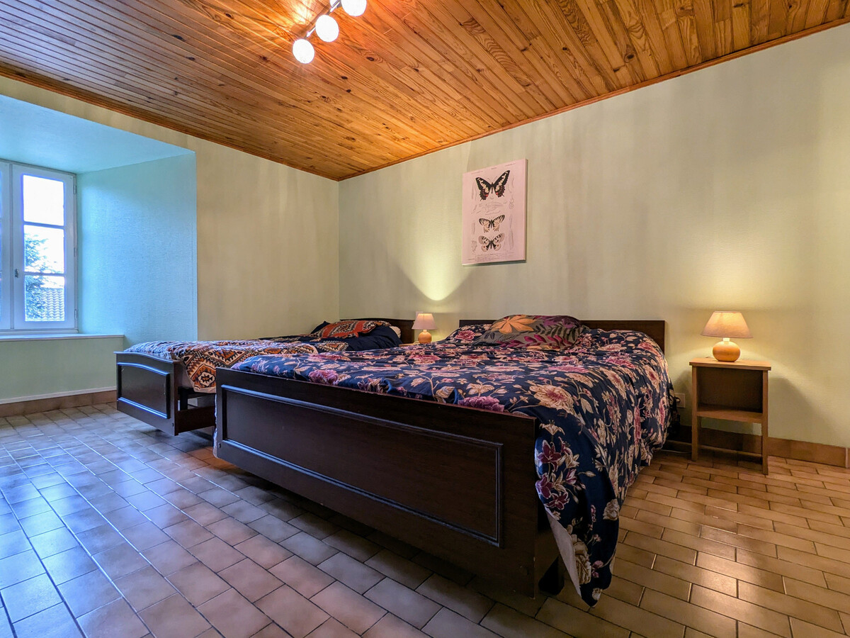 Gîte familial Freycenet-la-Tour, terrain clos, 8 pers. - Photo 2