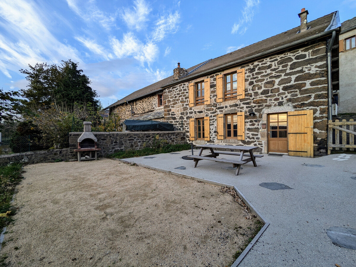 Gîte familial Freycenet-la-Tour, terrain clos, 8 pers. - Photo 14