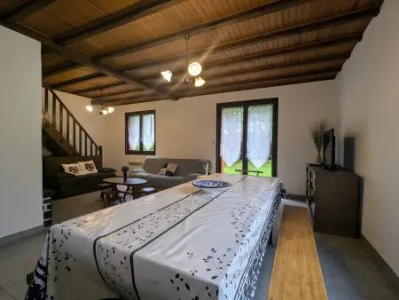 Gîte Meygal 6 pers. - Cheminée, nature volcanique : photo 2