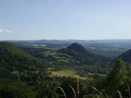 Gîte Meygal 6 pers. - Cheminée, nature volcanique : photo 21