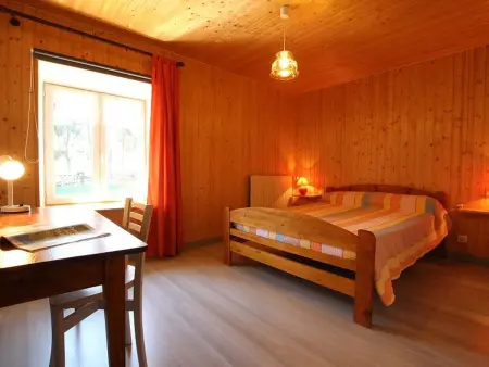 Gîte en pierres 8 pers. avec forêt du Meygal à proximité : photo 12