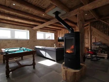 Grand gîte 12 pers. à Boisset : terrasse, jardin et pétanque : photo 5