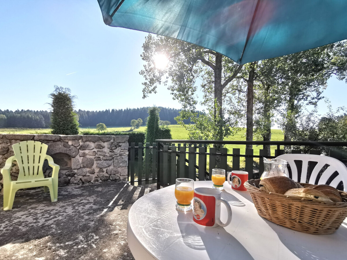 Gîte en grange pour 2 avec terrasse vue forêt - Photo 2