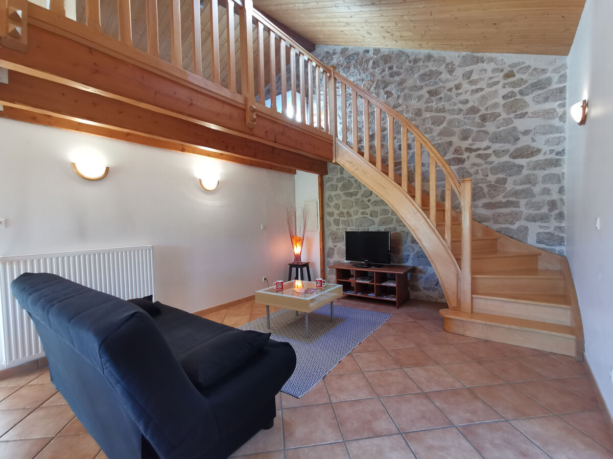 Gîte en grange pour 2 avec terrasse vue forêt - Photo 4