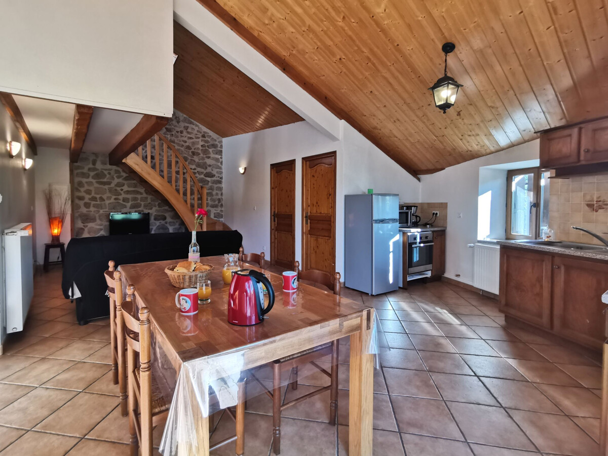 Gîte en grange pour 2 avec terrasse vue forêt - Photo 7