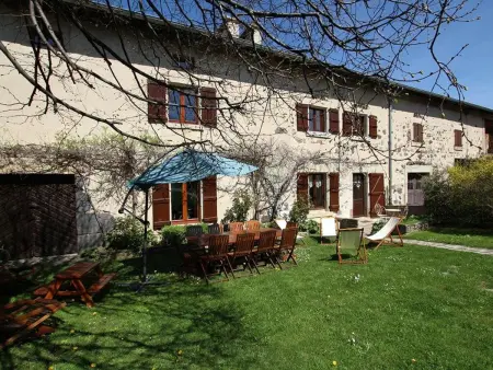 Location gite à Le Monastier sur Gazeille, Ferme restaurée avec jardin clos et terrasse, proche Puy en Velay