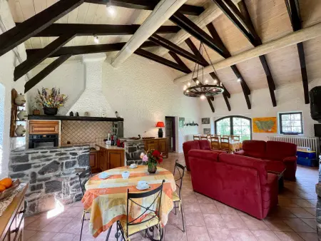 Gîte 8 pers. isolé aux volcans, 4300 m² clos : photo 3