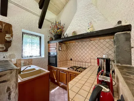 Gîte 8 pers. isolé aux volcans, 4300 m² clos : photo 8