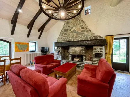 Gîte 8 pers. isolé aux volcans, 4300 m² clos : photo 10