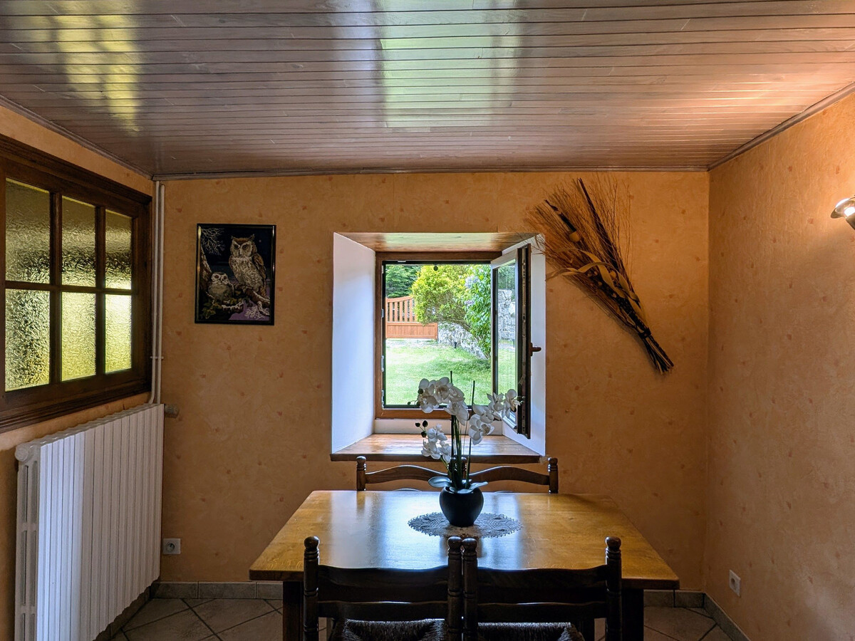 Gîte 8 pers. rénové à Thoras, terrasse et 1200 m² de terrain - Photo 6