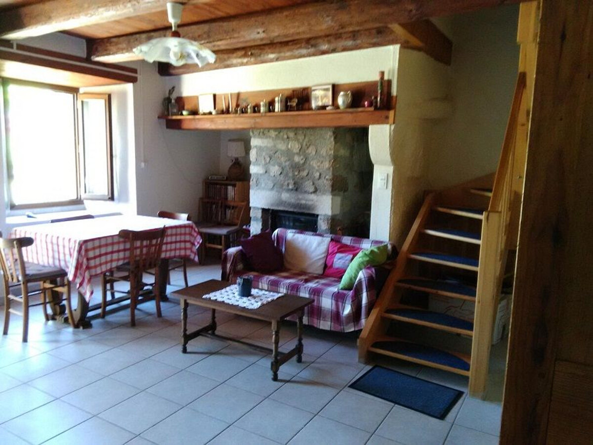 Gîte en pierres, cheminée foyer fermé et jardin clos - Photo 4