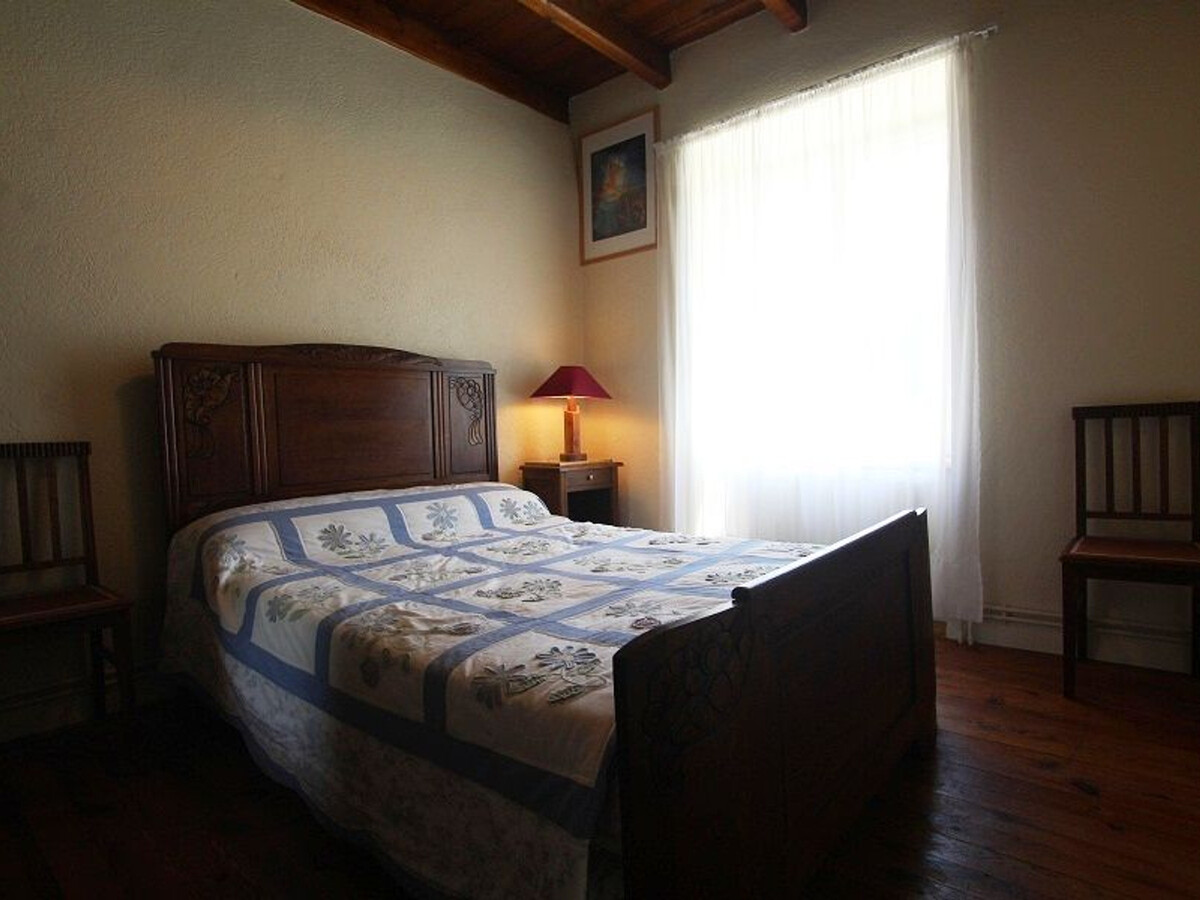 Gîte en pierres, cheminée foyer fermé et jardin clos - Photo 10