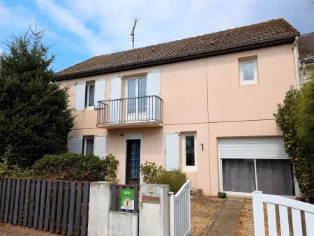 Location gite à Sully sur Loire, Maison cosy à Sully-sur-Loire, 5 chambres, terrasse, parking, draps et chauffage inclus