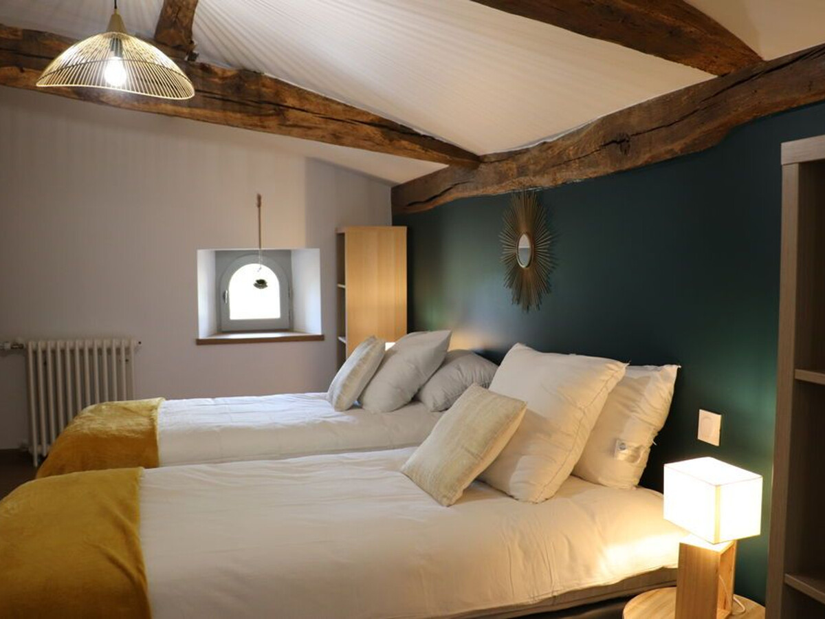 Gîte 18ème siècle, piscine couverte et salle de jeux - Photo 12