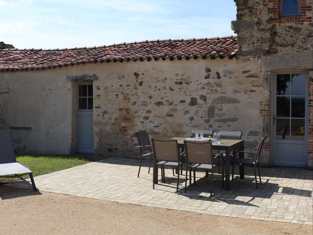 Gîte 18ème siècle, piscine couverte et salle de jeux - Photo 15