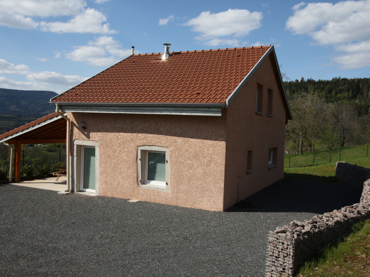 Gîte 4 personnes à Combrimont, vue montagne et terrasse couverte - Photo 1