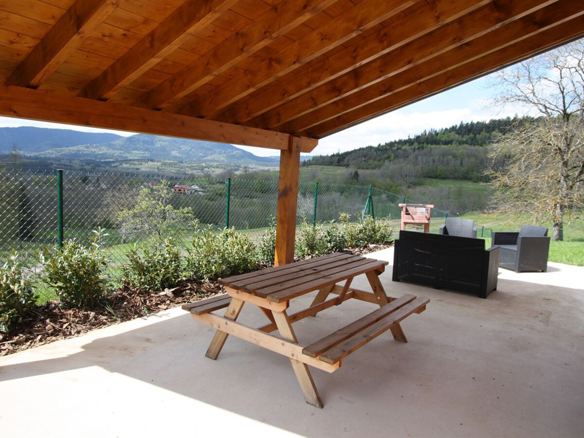Gîte 4 personnes à Combrimont, vue montagne et terrasse couverte - Photo 7