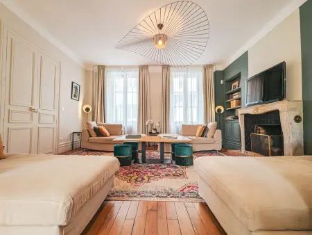 Maison de maître 8 chambres avec spa et jardin à Châteauroux : photo 2