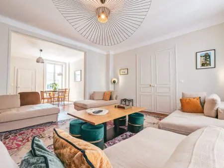 Maison de maître 8 chambres avec spa et jardin à Châteauroux : photo 24