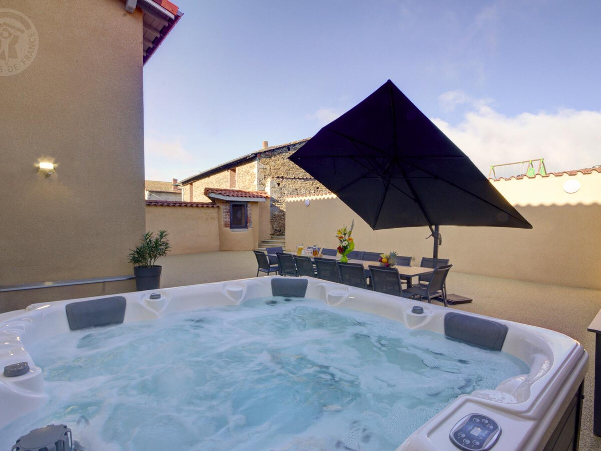 Gîte 220m² - 12 pers., jacuzzi et terrain de pétanque - Photo 2