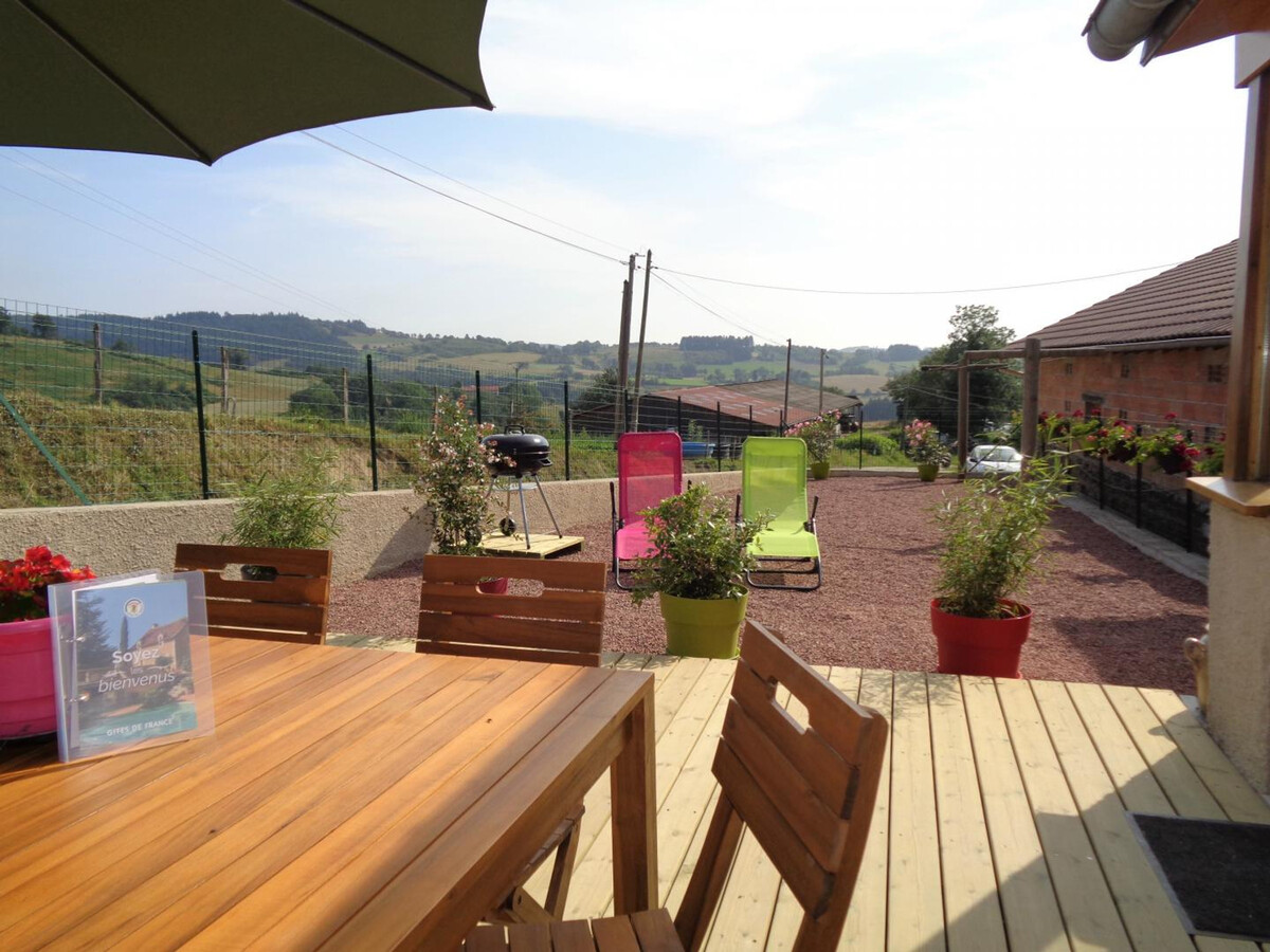 Gîte fermier 80m² à Saint-Marcel-d'Urfé, terrasse 25m² - Photo 3