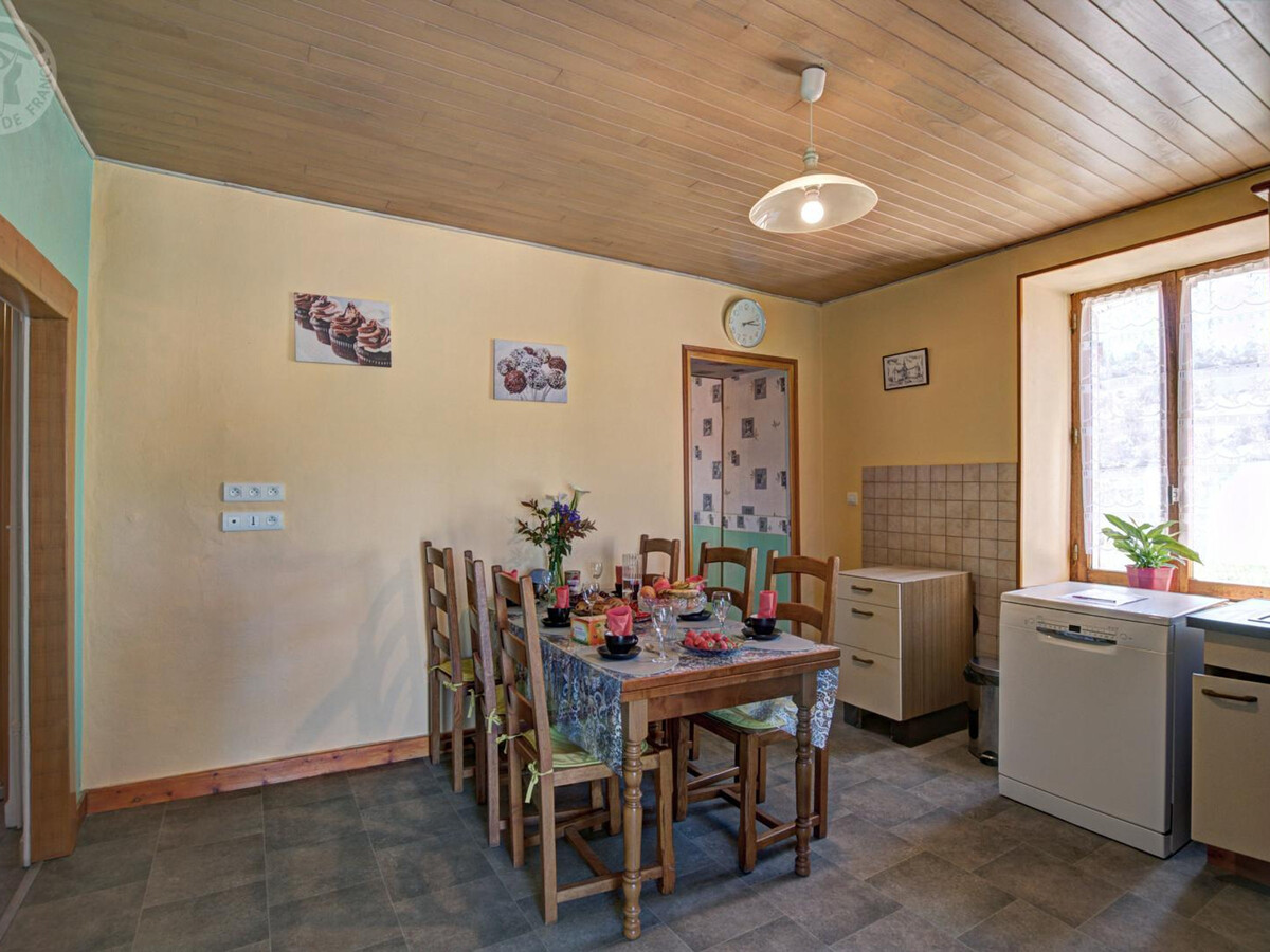 Gîte fermier 80m² à Saint-Marcel-d'Urfé, terrasse 25m² - Photo 6