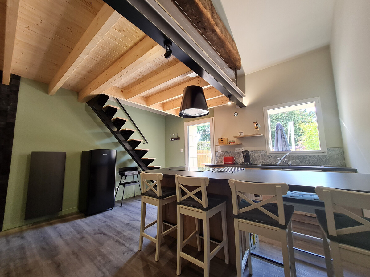 Studio avec mezzanine, cour privative et piscine chauffée à Rochetrejoux - Photo 5