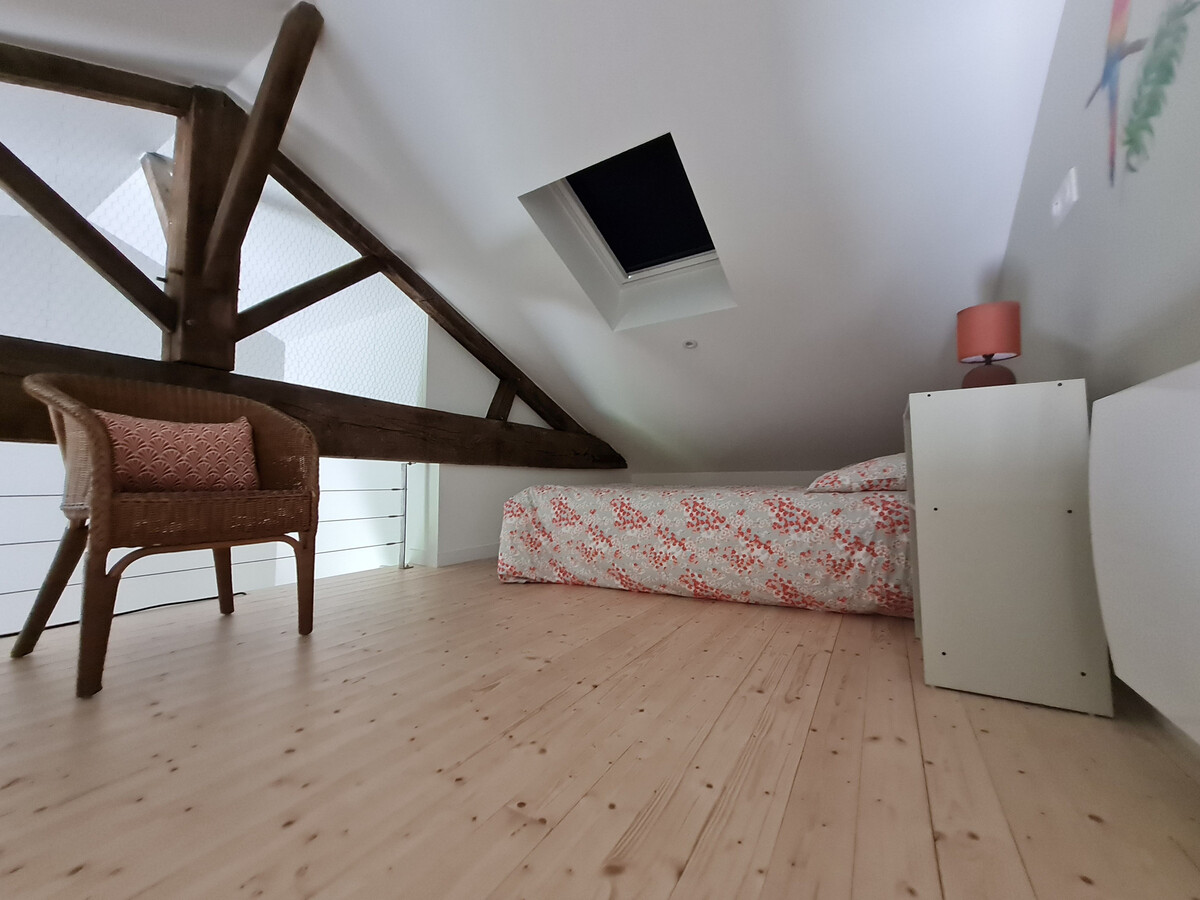 Studio avec mezzanine, cour privative et piscine chauffée à Rochetrejoux - Photo 10