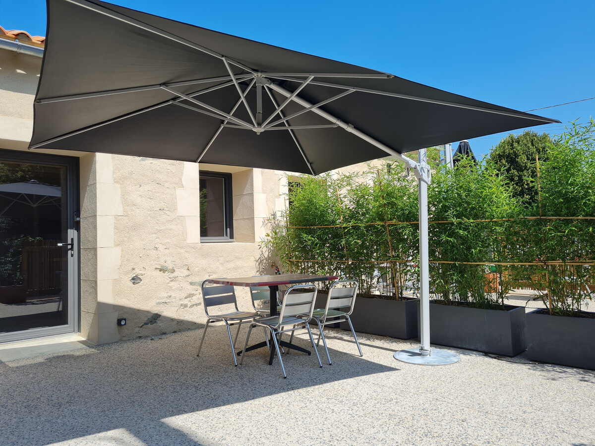 Studio avec mezzanine, cour privée et piscine à Rochetrejoux - Photo 12