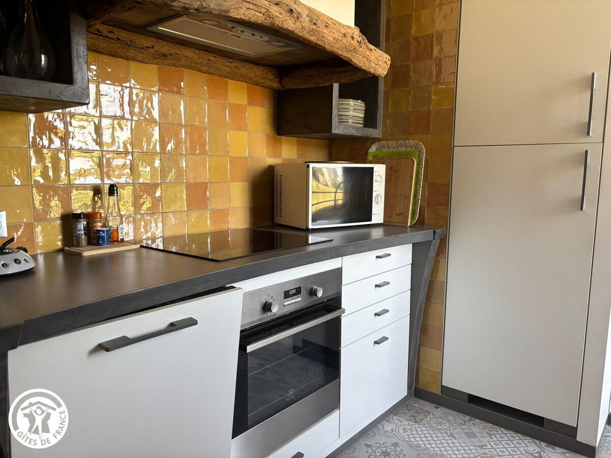 Gîte d'Architecte 6 Pers. avec Terrasse et Jardin à Pissotte - Photo 10