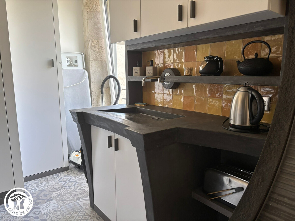 Gîte d'Architecte 6 Pers. avec Terrasse et Jardin à Pissotte - Photo 11