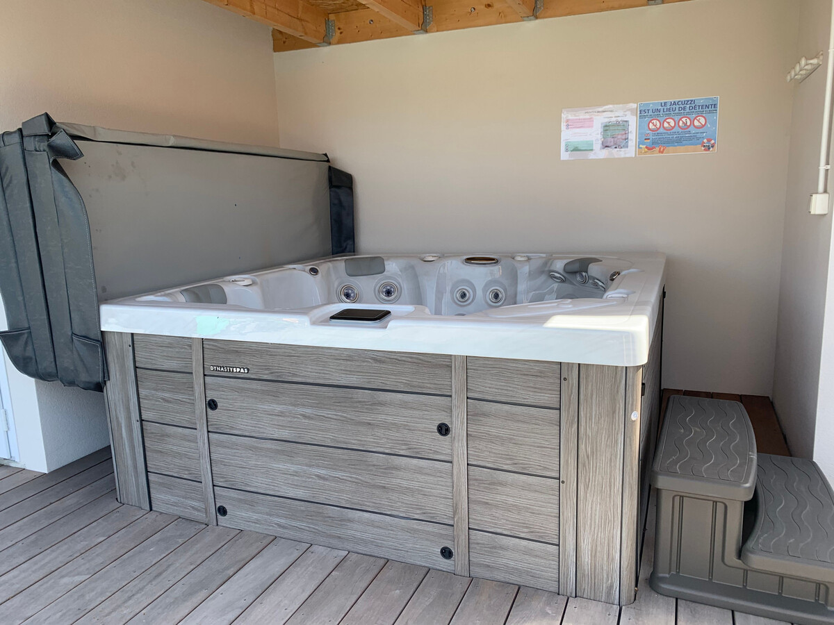 Maison 19ème siècle rénovée, piscine chauffée et spa à La Garnache - Photo 36