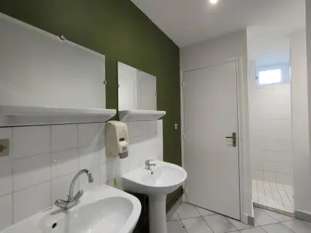 Gîte spacieux de 11 lits avec cour privative dans un village historique calme et pittoresque : photo 10