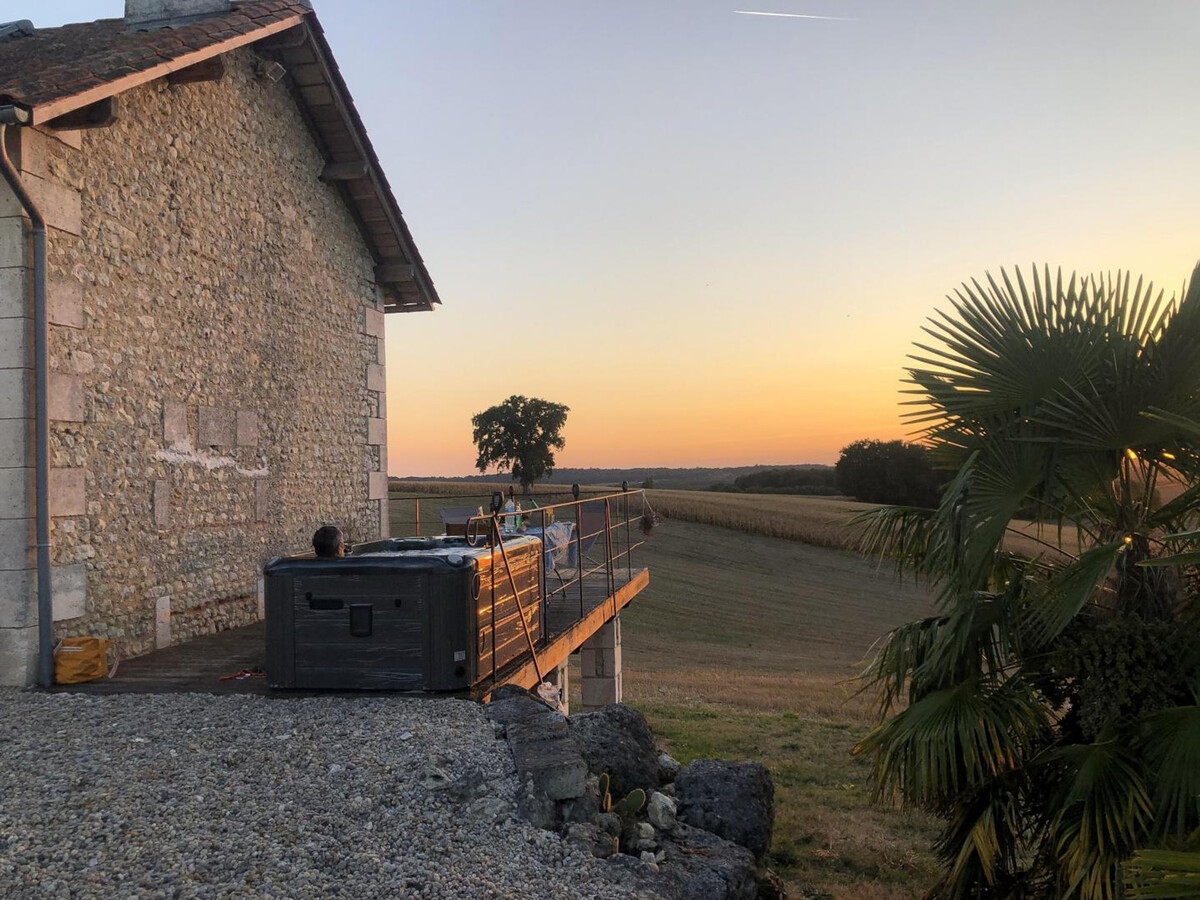 Gîte isolé 6 pers. avec piscine et spa en Charente - Photo 2