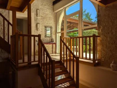 Gîte familial avec piscine chauffée, jardin privé et équipements bébé en pleine propriété viticole. - Photo 4