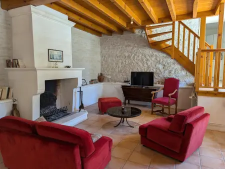 Gîte familial avec piscine chauffée, jardin privé et équipements bébé en pleine propriété viticole. - Photo 8