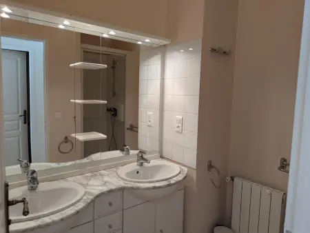 Gîte familial avec piscine chauffée, jardin privé et équipements bébé en pleine propriété viticole. - Photo 18